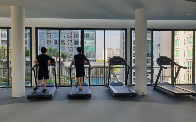 Sunway Velocity V Residence Suites – People – Kuala Lumpur