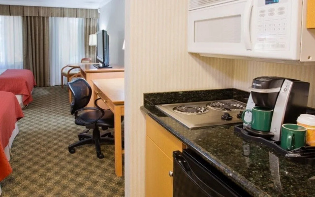 Holiday Inn Hotel & Suites North Vancouver by IHG