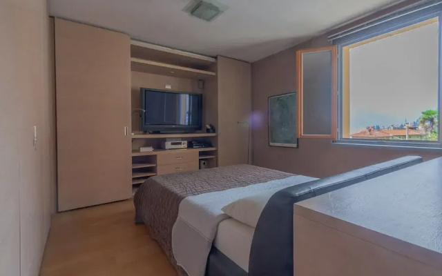 Fontana Penthouse in Fiumelatte