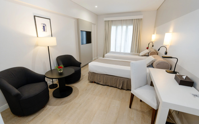 Loi Suites Recoleta Hotel