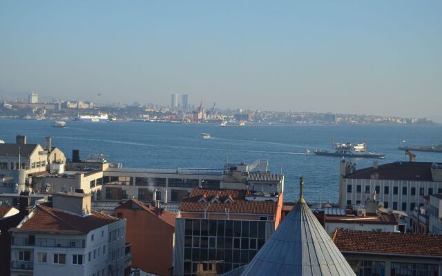 Unver Galata Apart