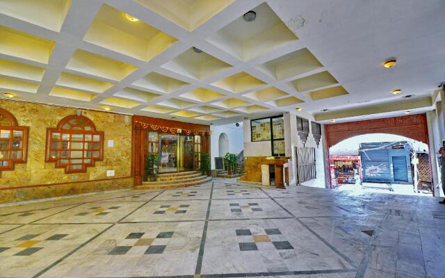OYO 8412 Hotel Maharani Prime