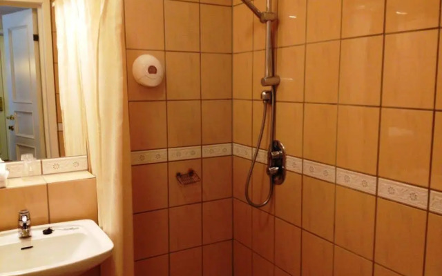 Storebaug Hotell & Kro