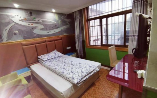 Shunxin Hostel