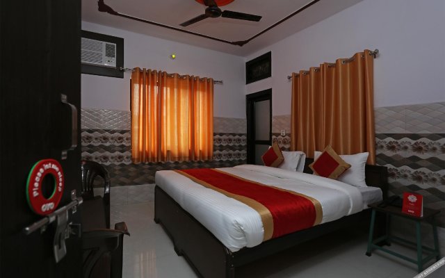 Oyo 14920 Neelkanth Guest House