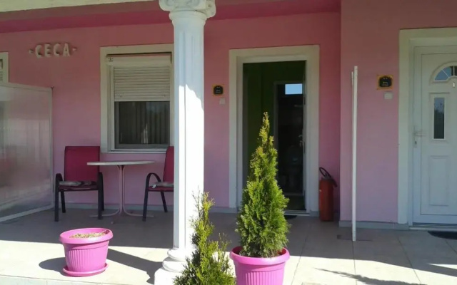Guest House Ceca