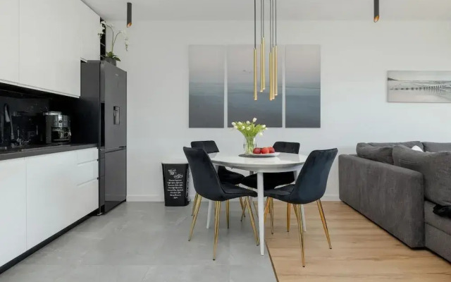 Apartment Overlooking the River, Pool, Dziwnow