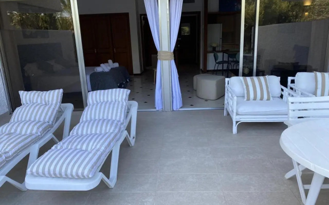 Luminoso apartamento en segunda línea playa 438