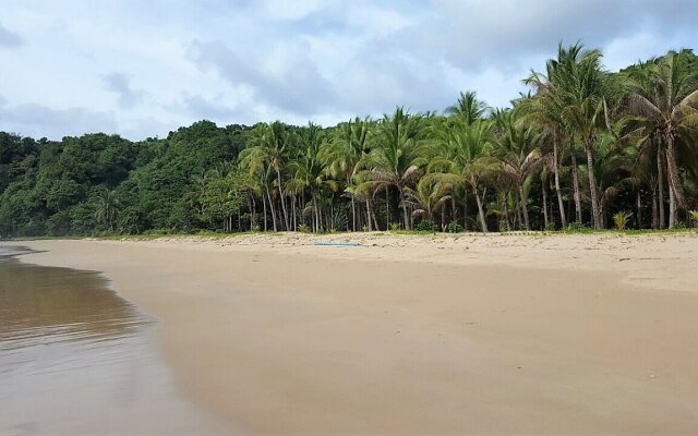 Villa Verde Safari and Pagi Dive Center