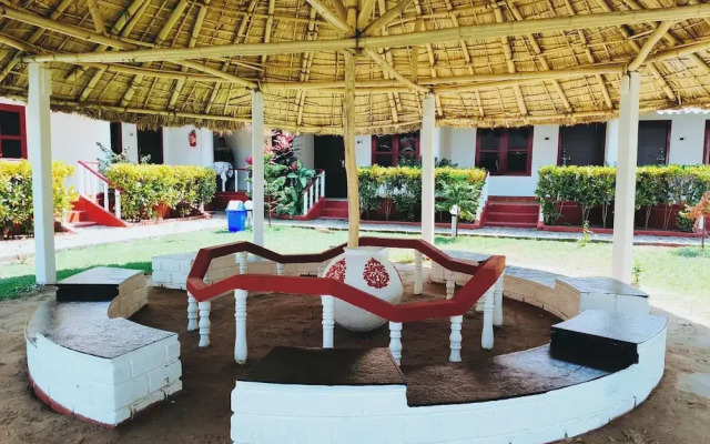 Sands Courtyard