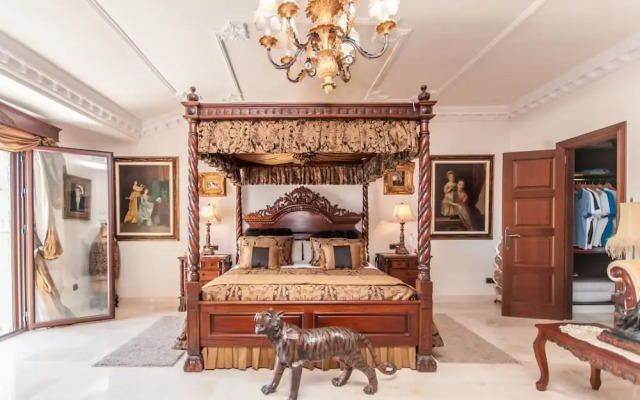 Cubo's Villa Dos Reyes