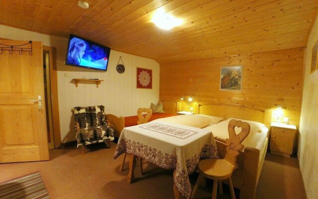 Ferienwohnung Haus Pezzei