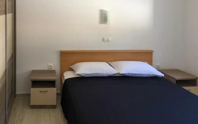 Amazing Apartment in Stara Novalja With 1 Bedrooms and Wifi