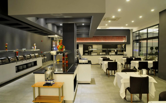 Green Garden Suites Hotel