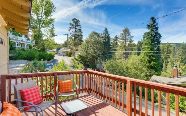 Crestline Cabin: Close to Lake Arrowhead & Skiing