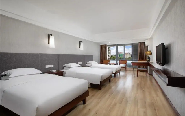 Ramada Encore by Wyndham Qionghai Downtown