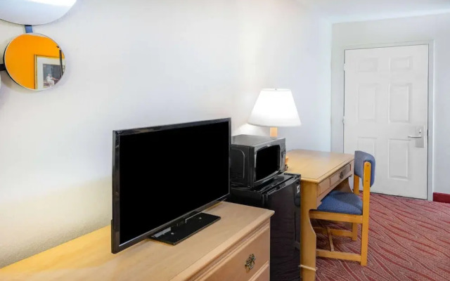 Howard Hohnson Express Inn