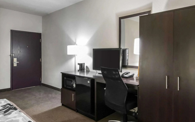 Sleep Inn & Suites