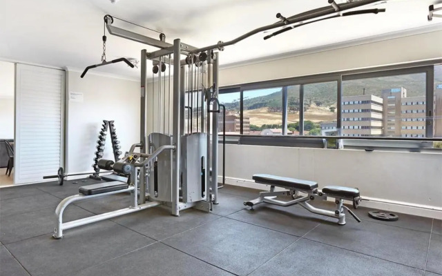 The Paragon LUXE with Rooftop Pool and Gym