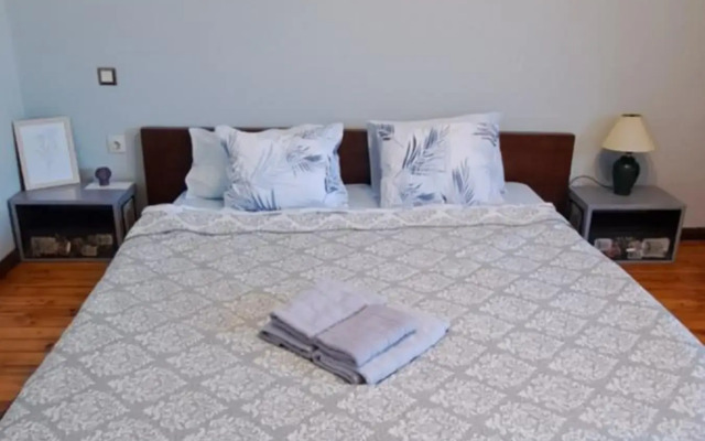 Top Central 2 Bedroom Apartment next to NDK