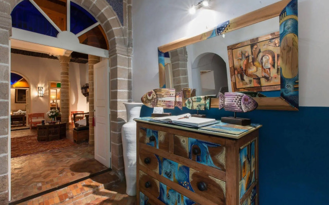 Riad  Emotion