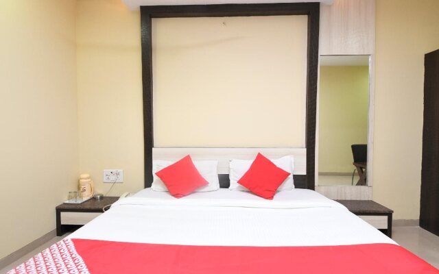 Shree Krishna Palace by OYO Rooms