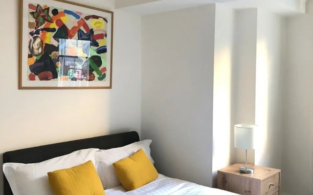 Luxury stay bond street