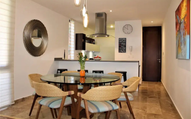 Full of nature 2BR Condo with balcony by Happy Address