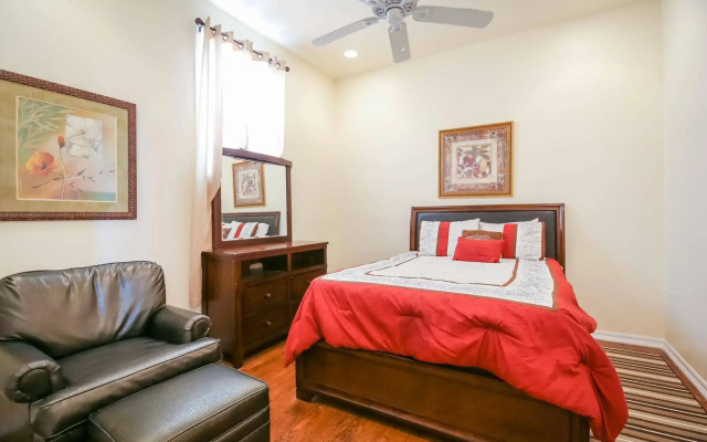 Downtown Spacious Suites by Hosteeva