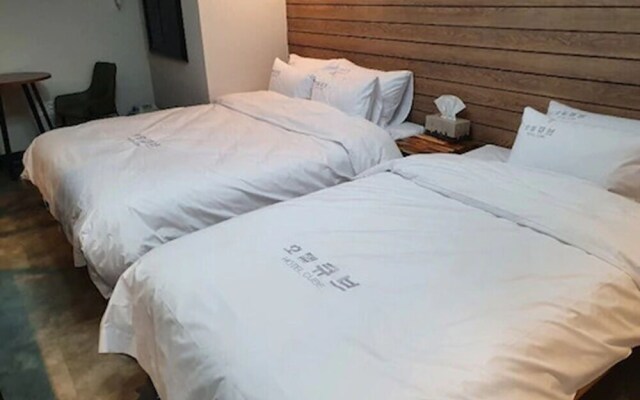 Hotel Cube