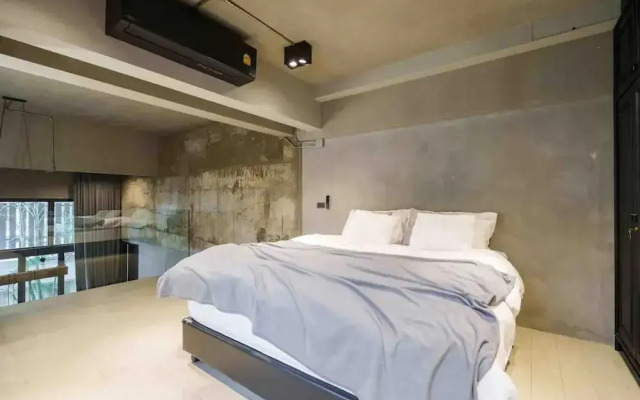 Luxury Pool Villa With Jacuzzi & Lift by Thonglor