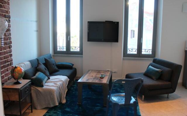 Cannes, Vieux Port - Palais