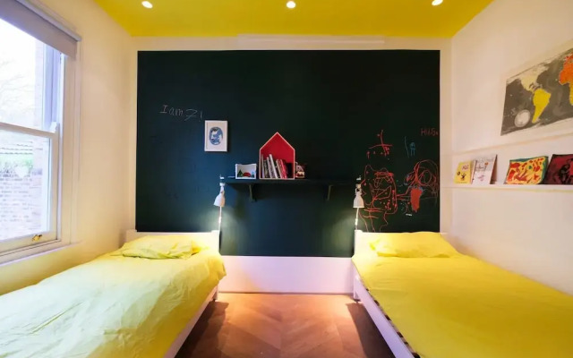 Spacious Modern 3 bed Architect-designed House
