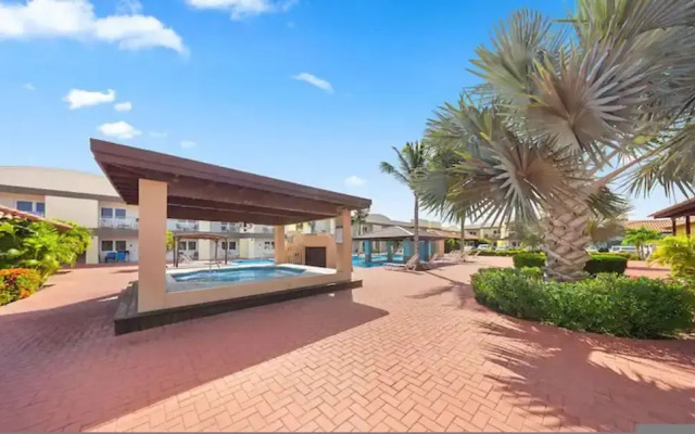 Lovely 1br1ba Condo Walk to Beach Pool BBQ