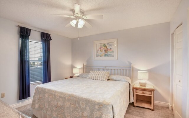 Pelican Beach 0309 1 Bedroom Condo by Pelican Beach Management