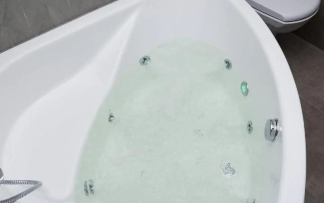 Contessa Central Studio