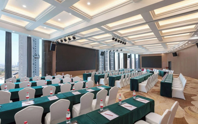 Ramada Plaza By Wyndham Wuhan Dongxi Lake