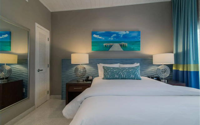 Orchid Key Inn - Adults Only