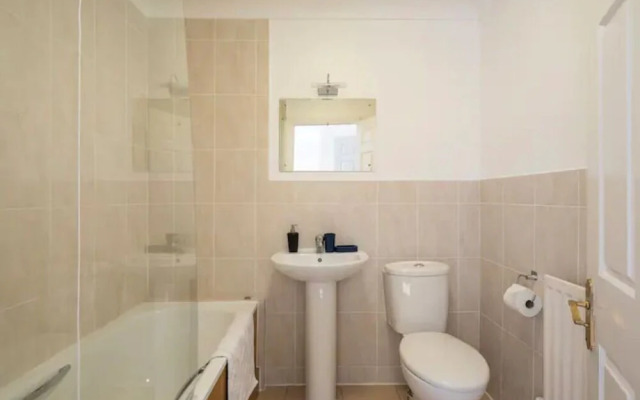 Abingdon House - 4 BR on the Marina