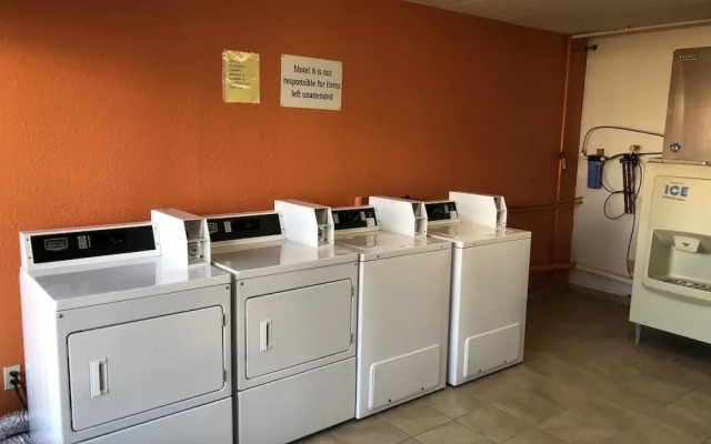 Motel6 Brunswick, GA