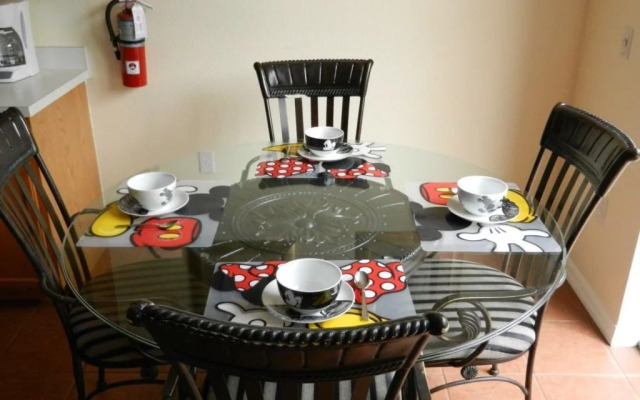 Windwood Bay-Mickey's Safari Adventure House