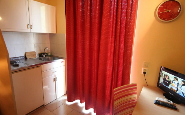 Philoxenia Hotel & Studios