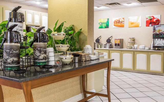 Quality Inn At the Mall - Valdosta