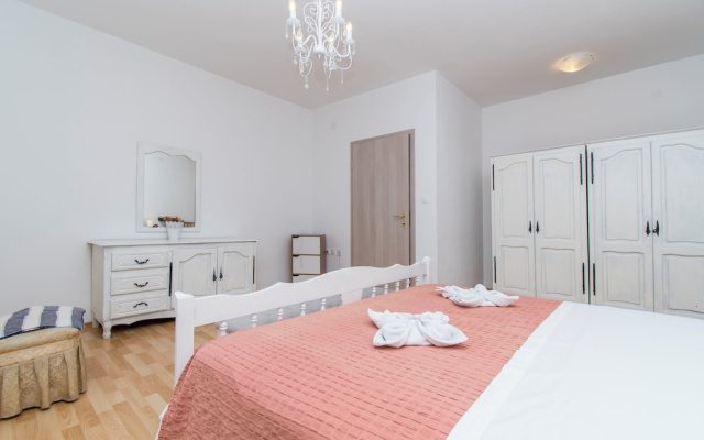 Apartment Knez 1
