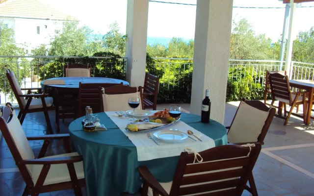 Guest House Plava Laguna Hvar