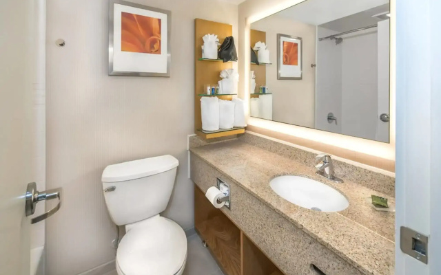 Delta Hotels by Marriott Utica