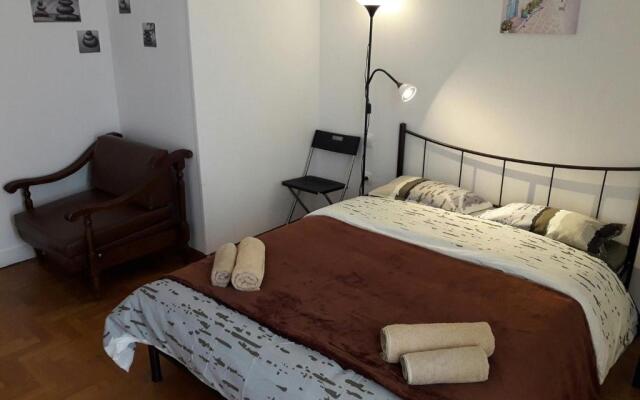 Sfiggos 54 Guest House