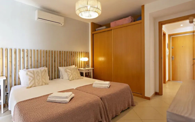 CG 21H - Pool - Cabanas Gardens