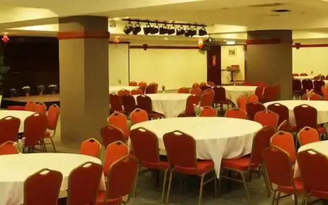Mayres Hotel Kota Tinggi