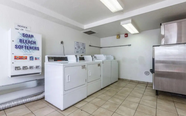 Motel 6 Tempe, Az – Phoenix Airport – Priest Dr